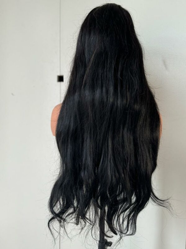 Perruque 100% Raw Hair Indiens avec closure 5x5 " PHAELLE " 24 pouces – Image 4